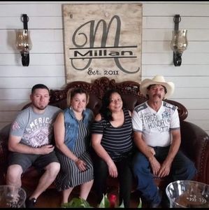 Meet your Posher, Carlos